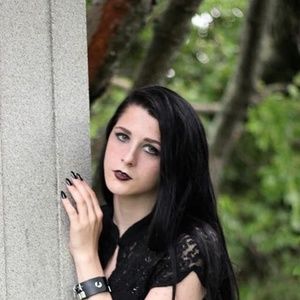 Meet your Posher, Mackenzie